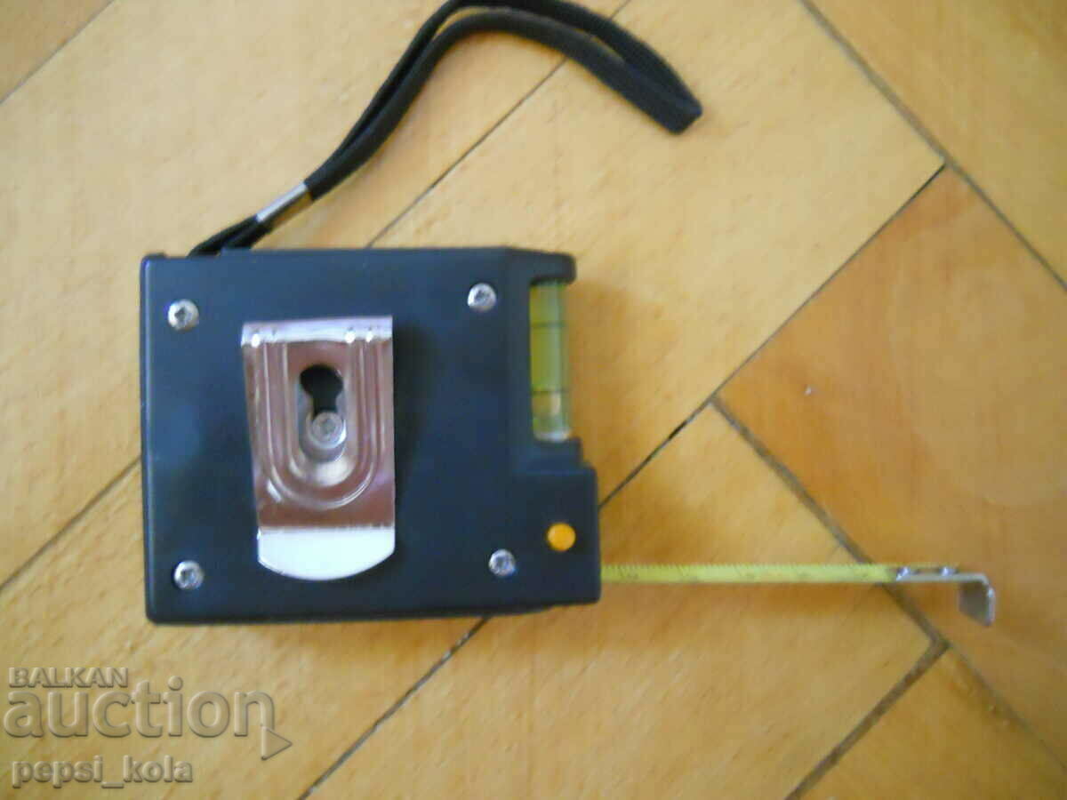 Measuring tape with level "Lamar" - Poland (3 meters) with price 4.00 BGN | € 2.05