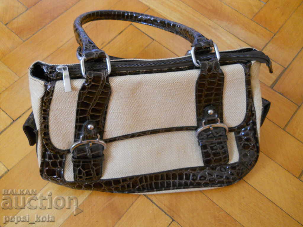 Γυναικεία τσάντα - δέρμα φιδιού με τιμή 10.00 BGN | € 5.11