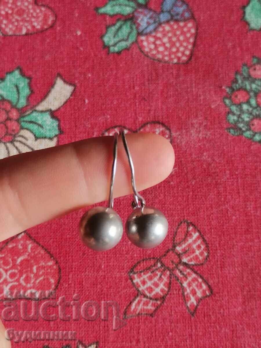 Auction Silver earrings. I'm listing over 100 auctions. Take a look and stay tuned Auction Silver earrings. I'm listing over 100 auctions. Take a look and stay tuned