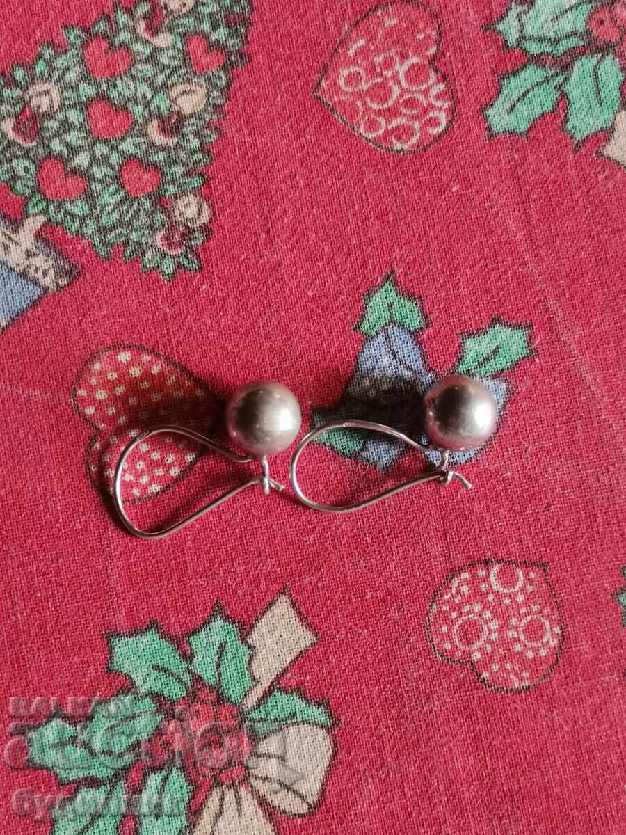 Silver earrings. I'm listing over 100 auctions. Take a look and stay tuned - 5 Silver earrings. I'm listing over 100 auctions. Take a look and stay tuned - 5