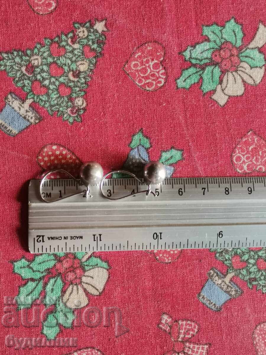 Silver earrings. I'm listing over 100 auctions. Take a look and stay tuned - 6 Silver earrings. I'm listing over 100 auctions. Take a look and stay tuned - 6