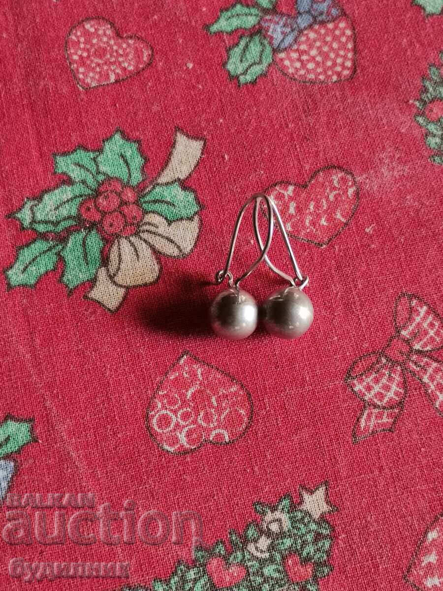 Silver earrings. I'm listing over 100 auctions. Take a look and stay tuned Silver earrings. I'm listing over 100 auctions. Take a look and stay tuned