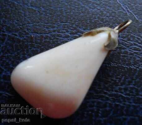 Medalion - pandantiv din opal cu preț 3.00 BGN | € 1.53 Medalion - pandantiv din opal cu preț 3.00 BGN | € 1.53