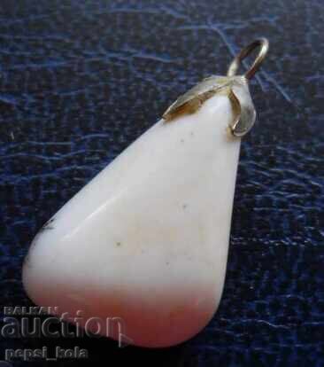 Medalion - pandantiv din opal Medalion - pandantiv din opal