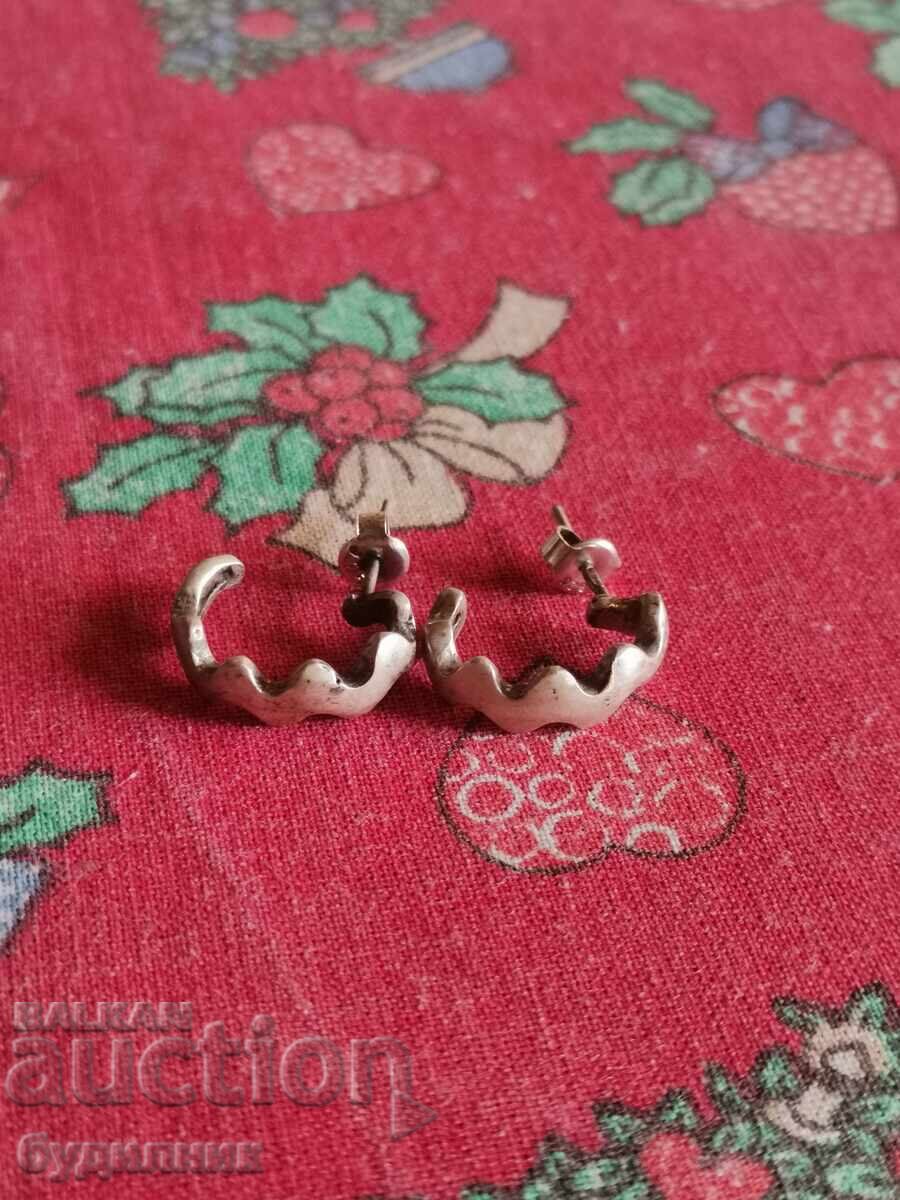 Auction  Silver earrings. I'm listing over 100 auctions. Take a look and stay tuned