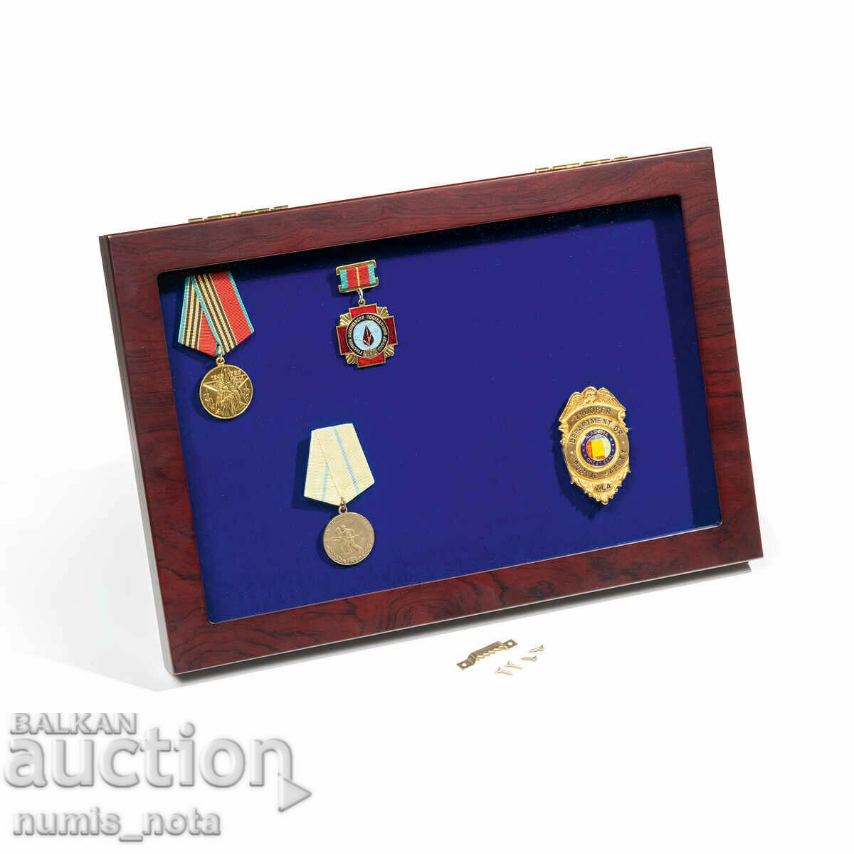 Showcase for HONOR orders and medals at the Leuchtturm