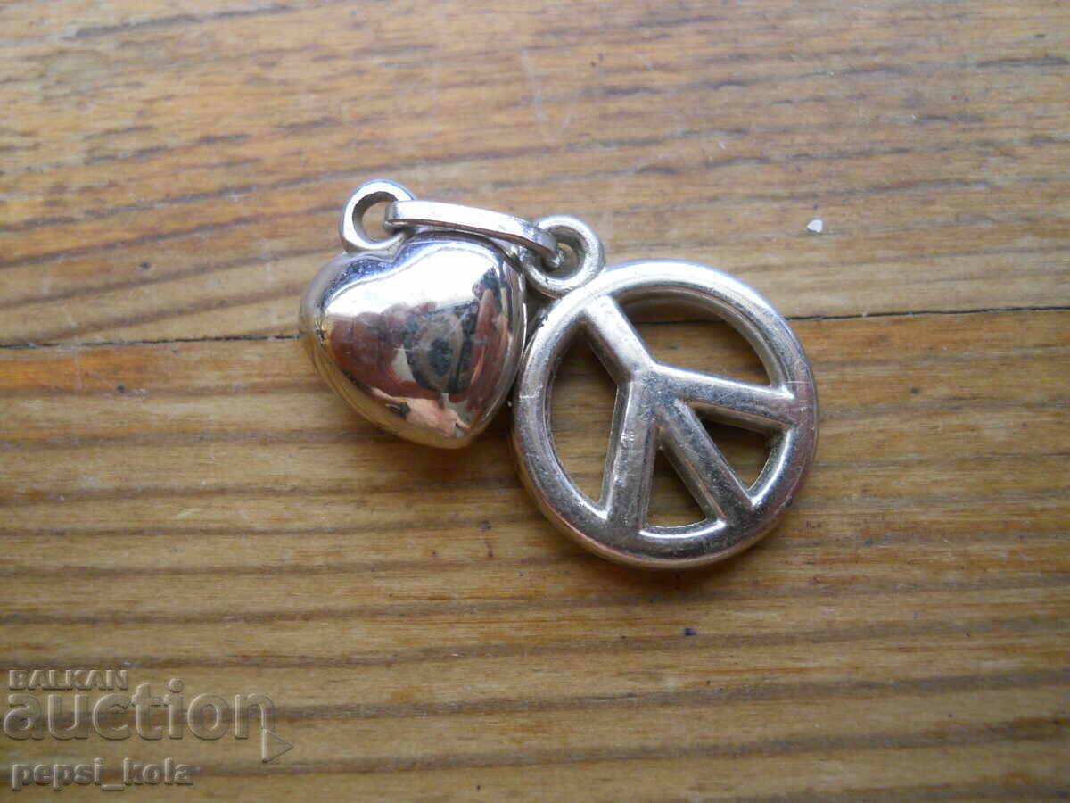 Αλυσίδα με μενταγιόν-κρεμαστό με σύμβολο ειρήνης και καρδιά με τιμή 5.00 BGN | € 2.56