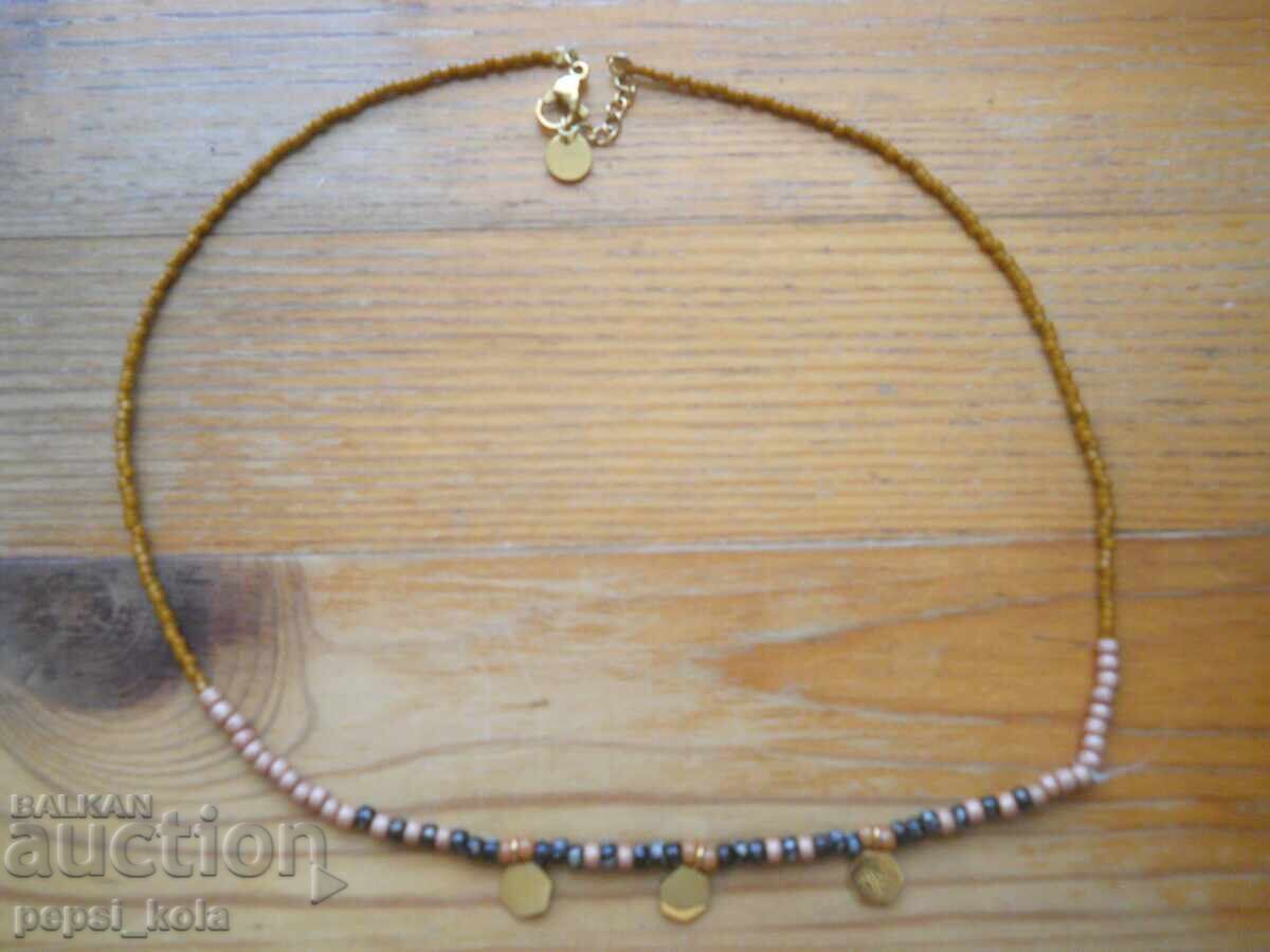Beaded Necklace with Gold-Plated Pendants "Label Kiki" Beaded Necklace with Gold-Plated Pendants "Label Kiki"