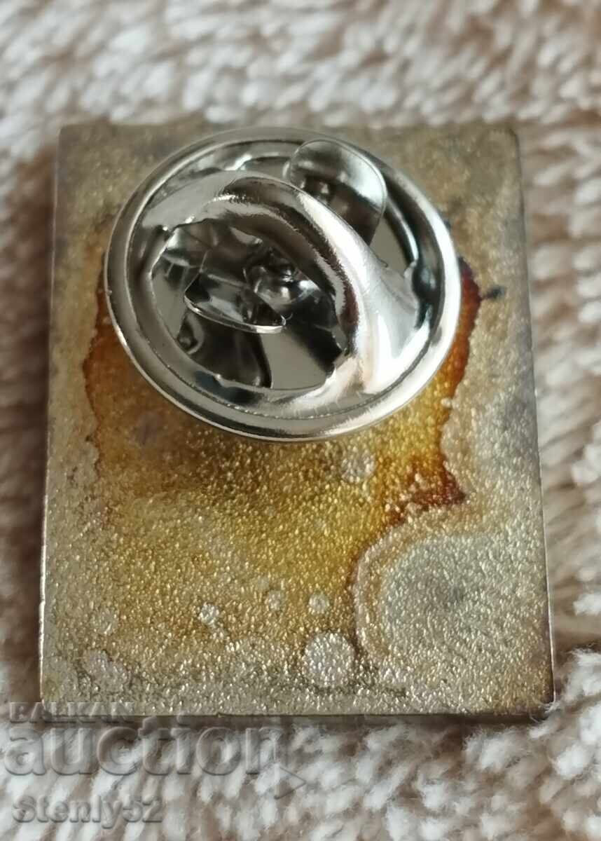 Футболна значка от EURO -2008 год. с цена 20.00 лв. | € 10.23 Футболна значка от EURO -2008 год. с цена 20.00 лв. | € 10.23