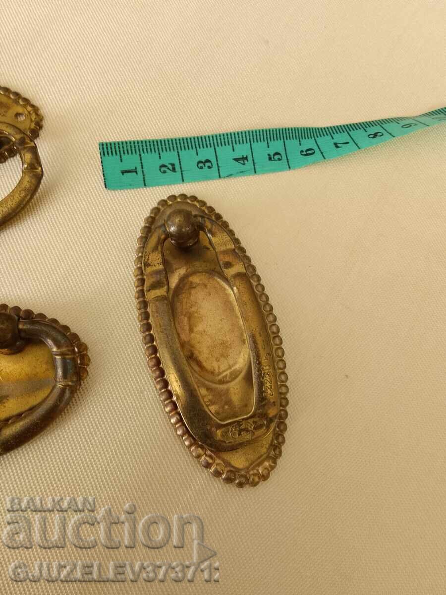 Licitație Set Art Deco mânere sertare marcate cu ștampilă Licitație Set Art Deco mânere sertare marcate cu ștampilă