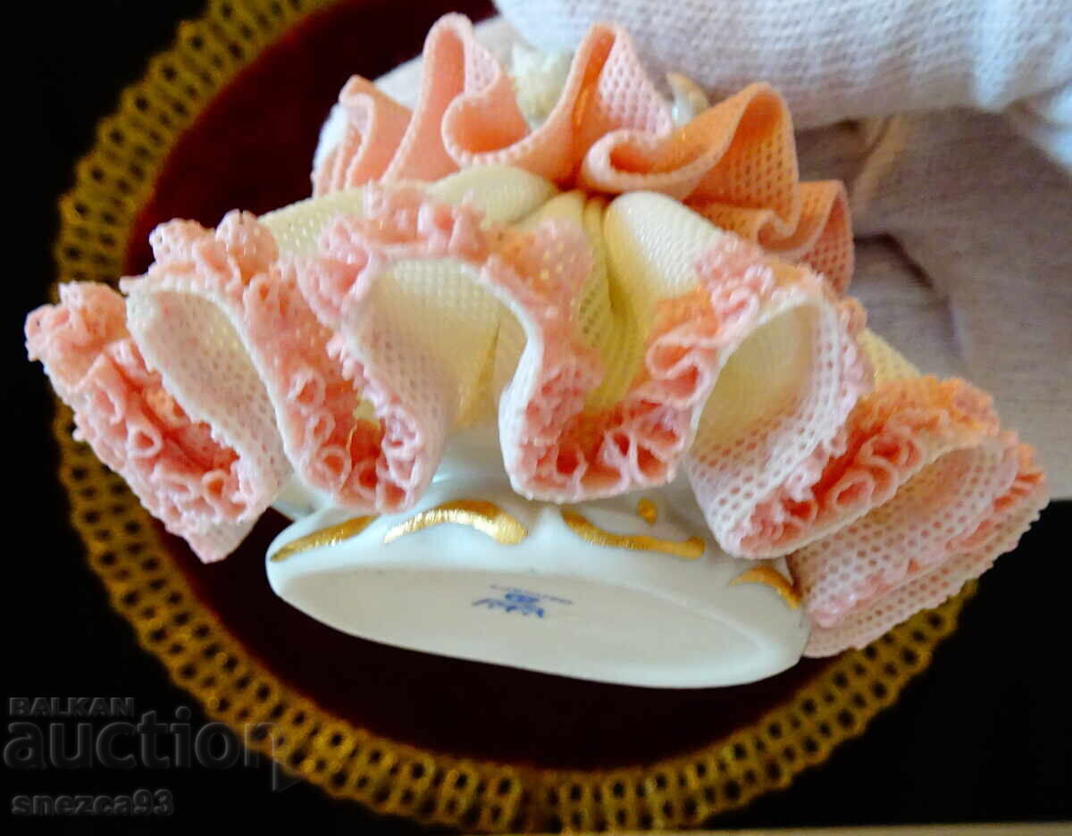 Δημοπρασία Πορσελάνινο ειδώλιο Δρέσδης δαντέλα