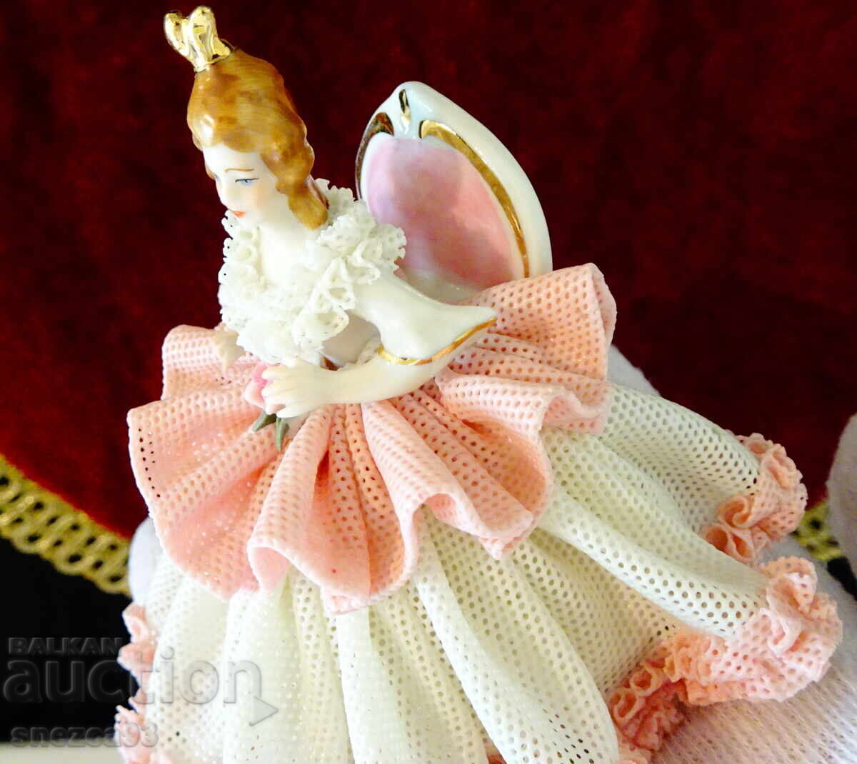 Παράδοση Πορσελάνινο ειδώλιο Δρέσδης δαντέλα