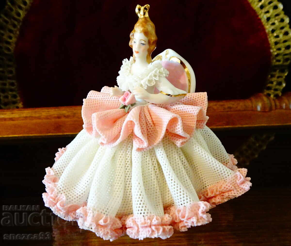 Πορσελάνινο ειδώλιο Δρέσδης δαντέλα