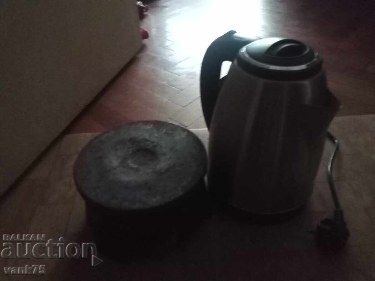 Lot of household appliances with price 8.00 BGN | € 4.09