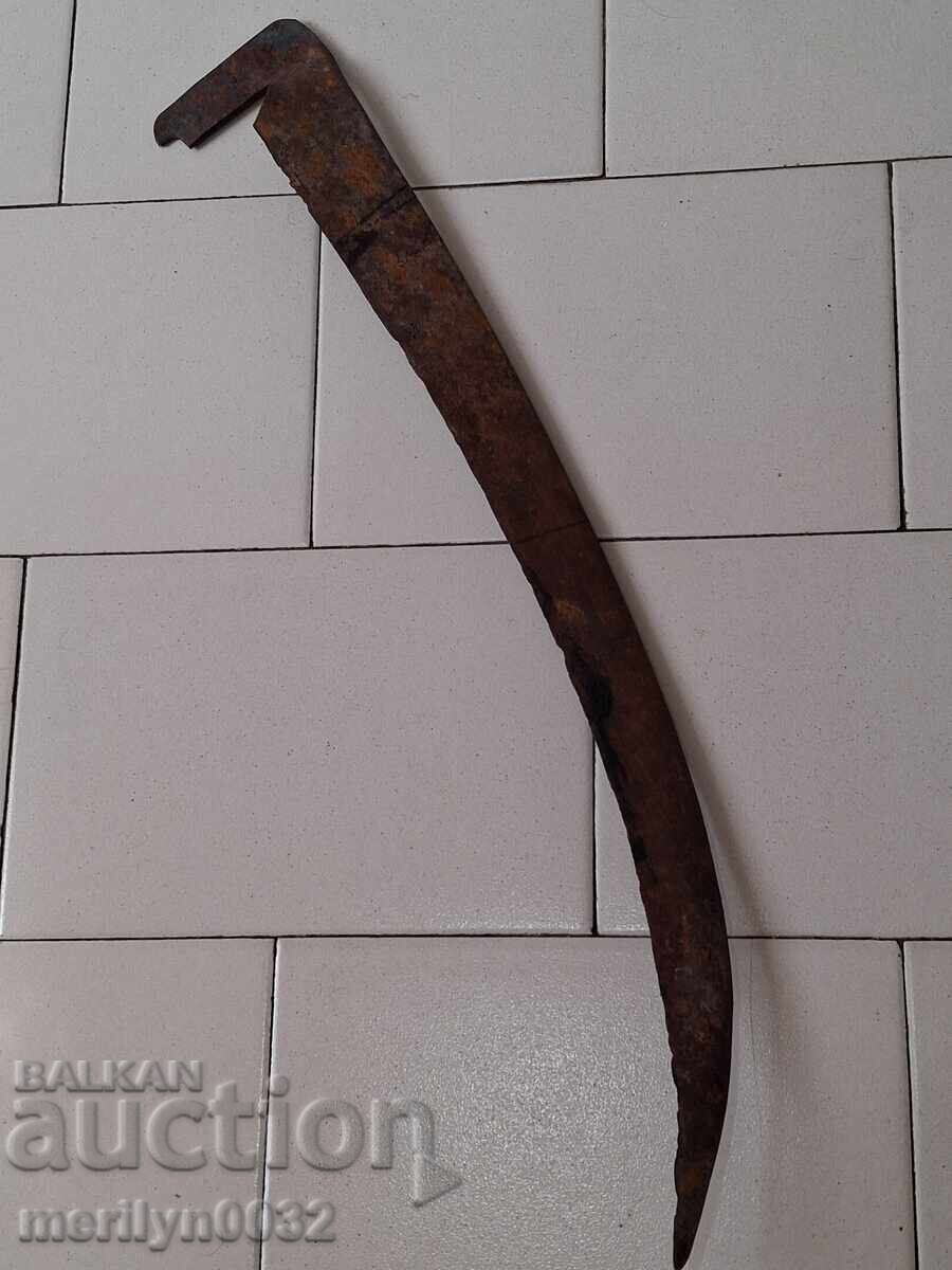 Стара ръчно кована коса за косене, ковано желязо с цена 44.00 лв. | € 22.50