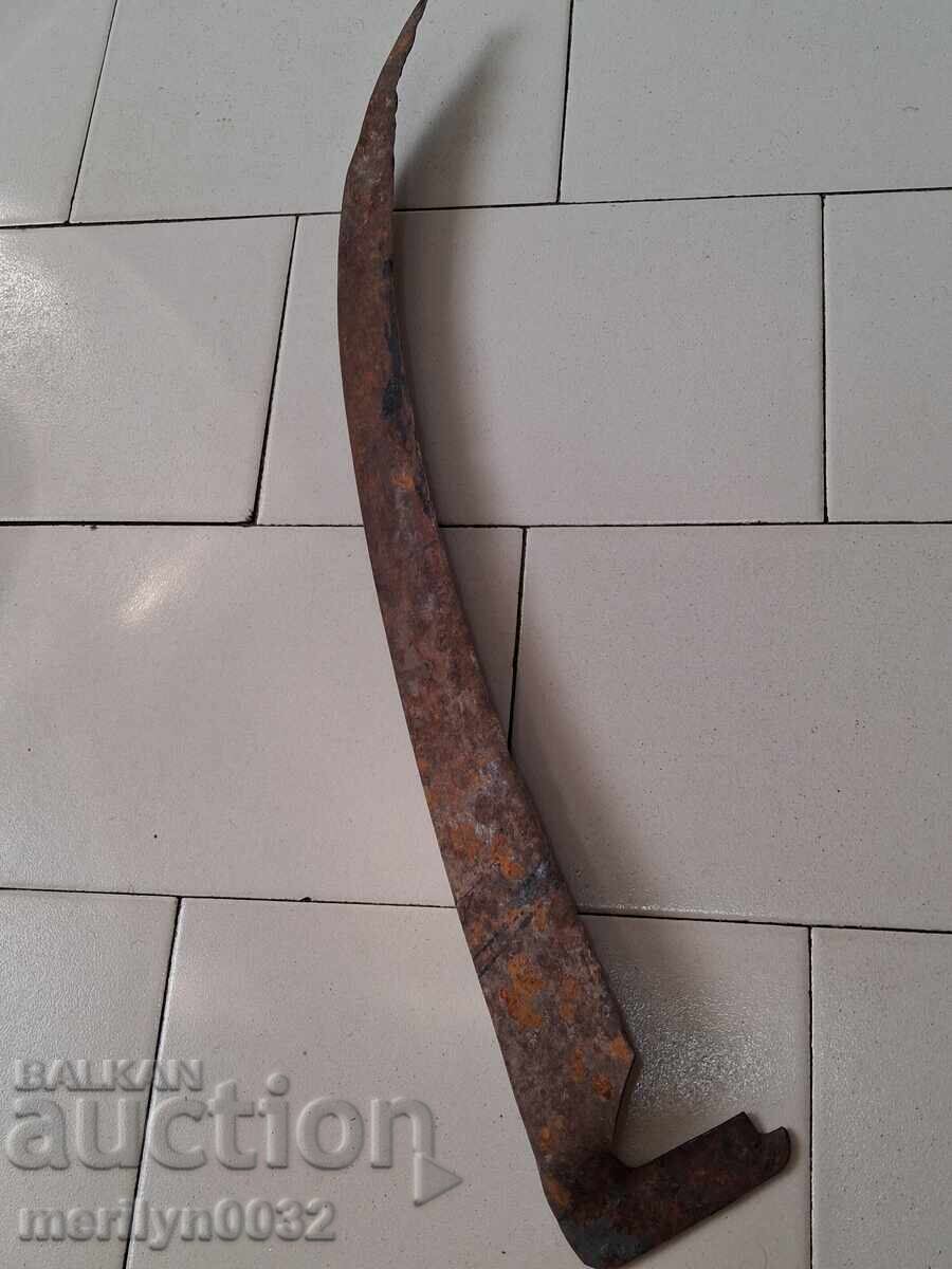 Аукцион Стара ръчно кована коса за косене, ковано желязо