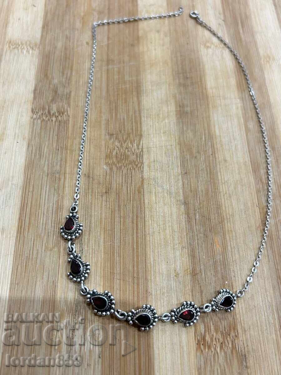 Γυναικείο ασημένιο κολιέ με αληθινούς γρανάτες με τιμή 99.00 BGN | € 50.62 Γυναικείο ασημένιο κολιέ με αληθινούς γρανάτες με τιμή 99.00 BGN | € 50.62