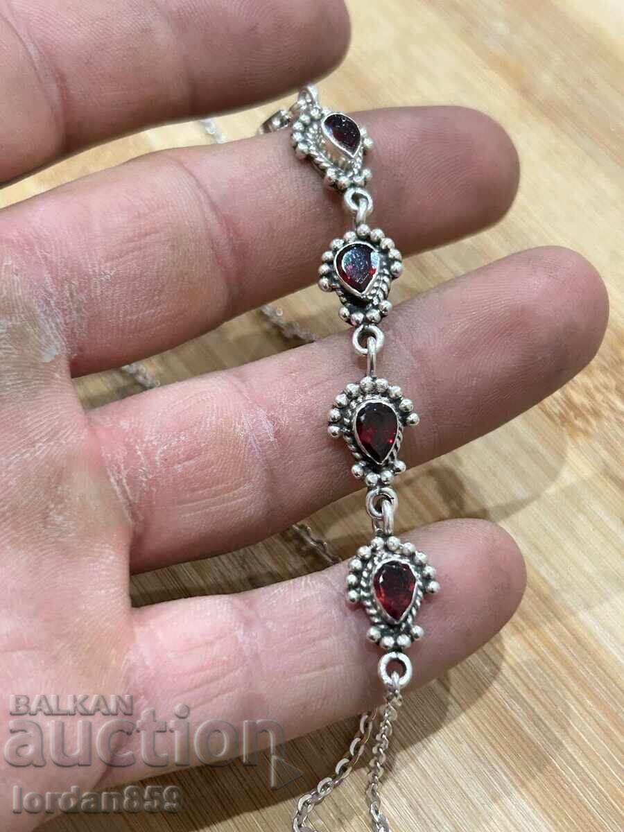 Δημοπρασία Γυναικείο ασημένιο κολιέ με αληθινούς γρανάτες Δημοπρασία Γυναικείο ασημένιο κολιέ με αληθινούς γρανάτες