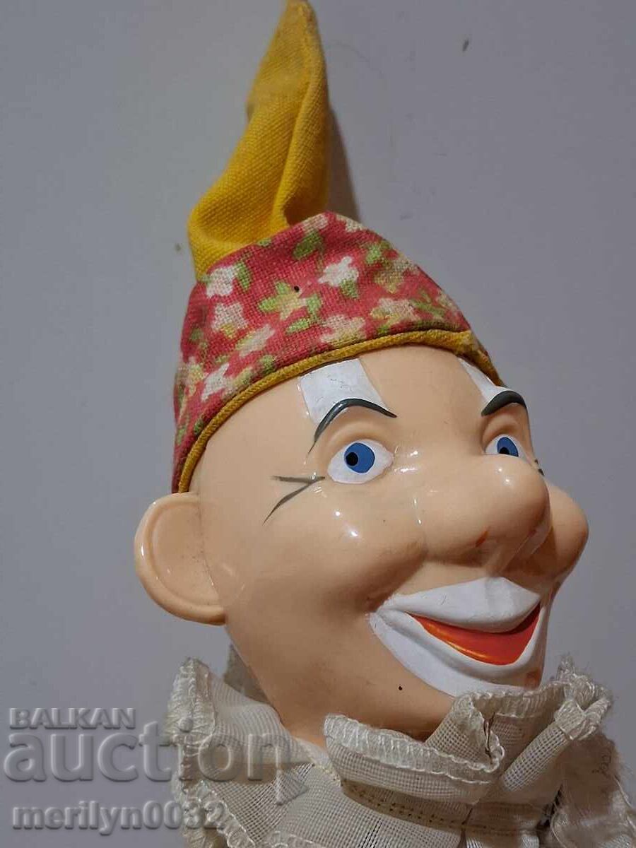 Παλιά κούκλα, παιδικό μηχανικό παιχνίδι με τιμή 59.50 BGN | € 30.42