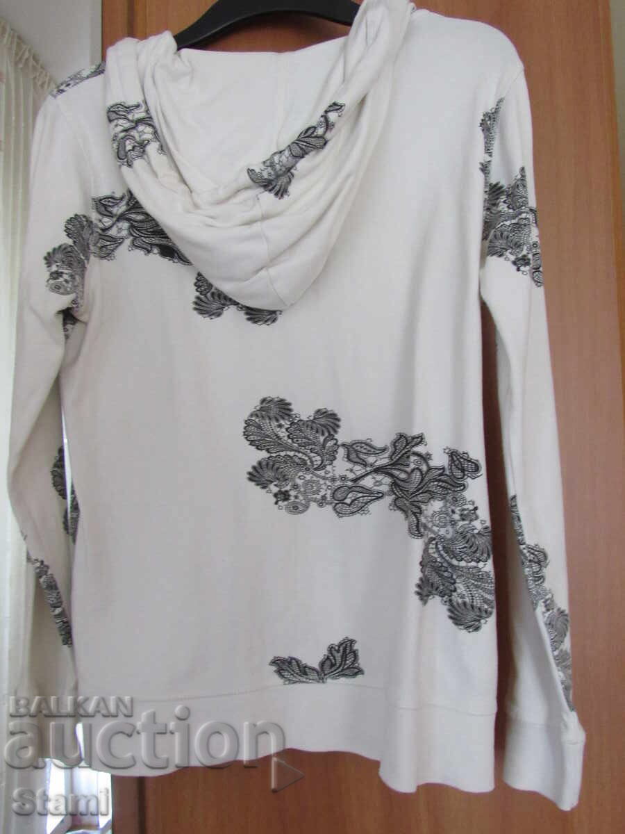 Δημοπρασία Λευκό γυναικείο φούτερ με στάμπα ARIZONA, μέγεθος 10/12 Μ