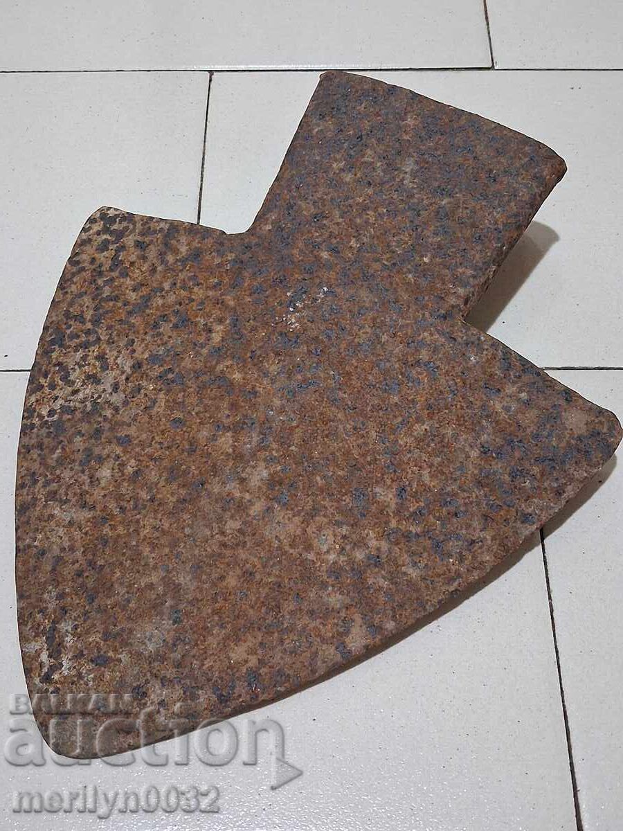 Παλιό σφυρήλατο άροτρο με γκραβούρες, άροτρο, άροτρο με τιμή 44.00 BGN | € 22.50