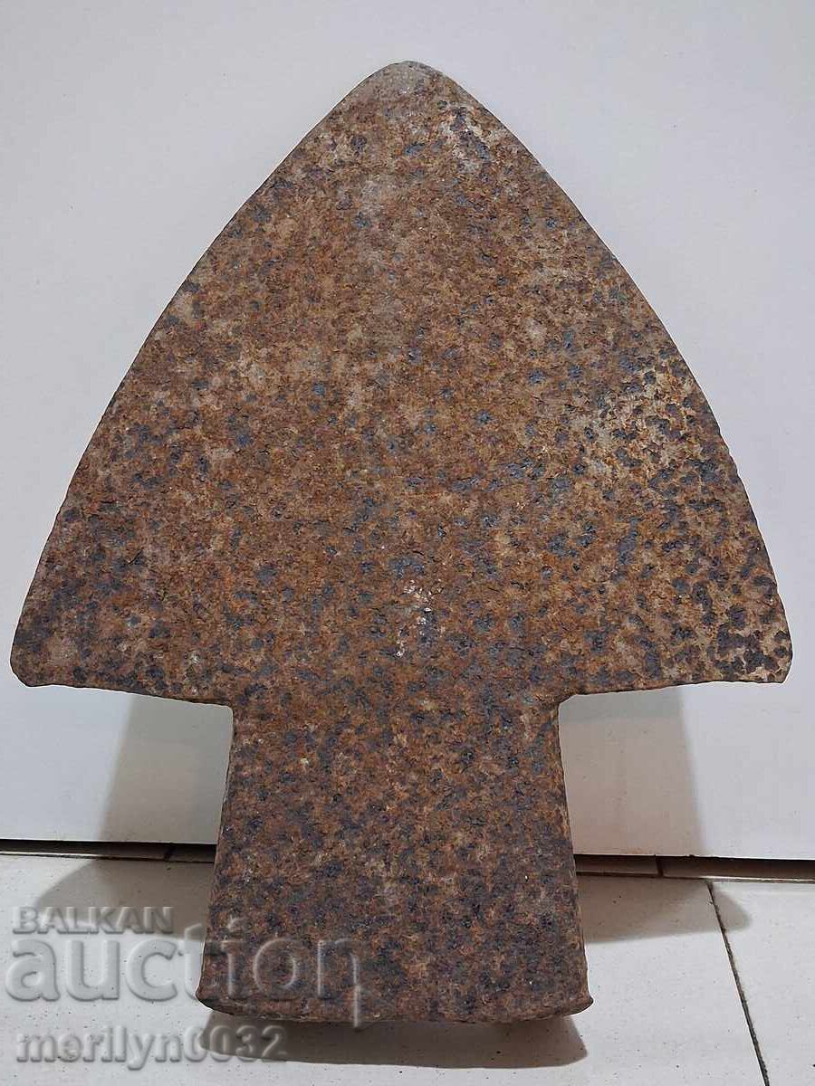 Παράδοση Παλιό σφυρήλατο άροτρο με γκραβούρες, άροτρο, άροτρο