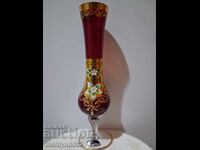 Vază veche Bohemia sticlă roșie pictată manual