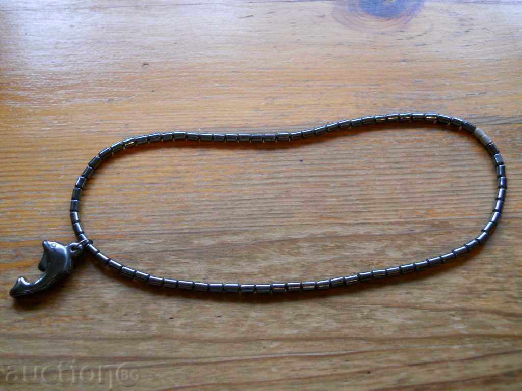 Περιδέραιο με μενταγιόν - δελφίνι (αιματίτης)