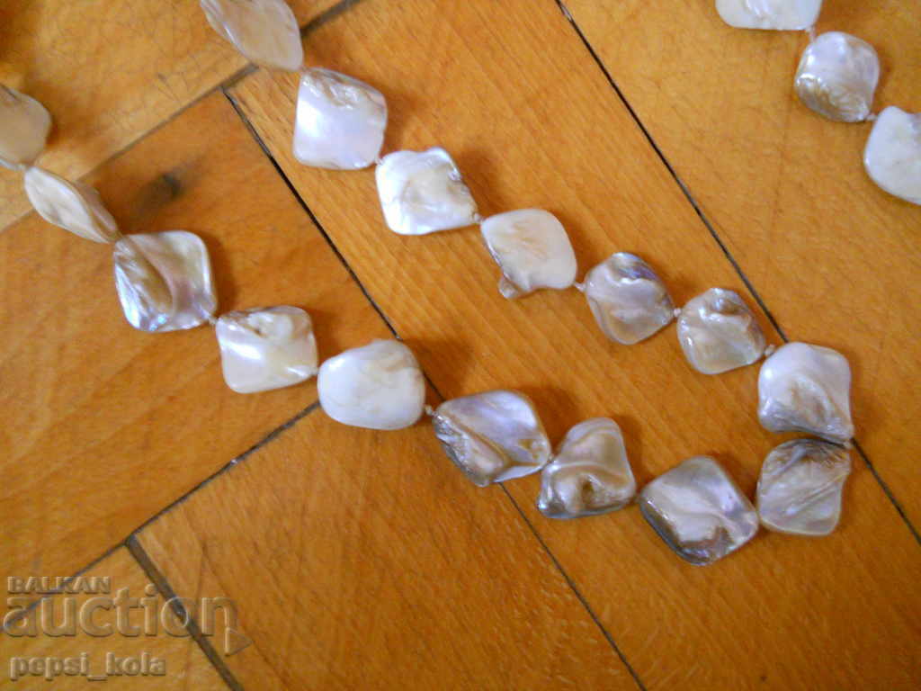 Μεγάλο κολιέ από φίλντισι με τιμή 10.00 BGN | € 5.11 Μεγάλο κολιέ από φίλντισι με τιμή 10.00 BGN | € 5.11