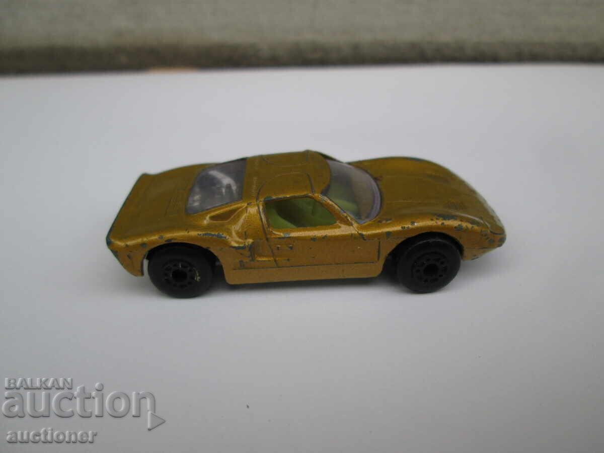 Delivery of MATCHBOX BULGARIA FORD G.T