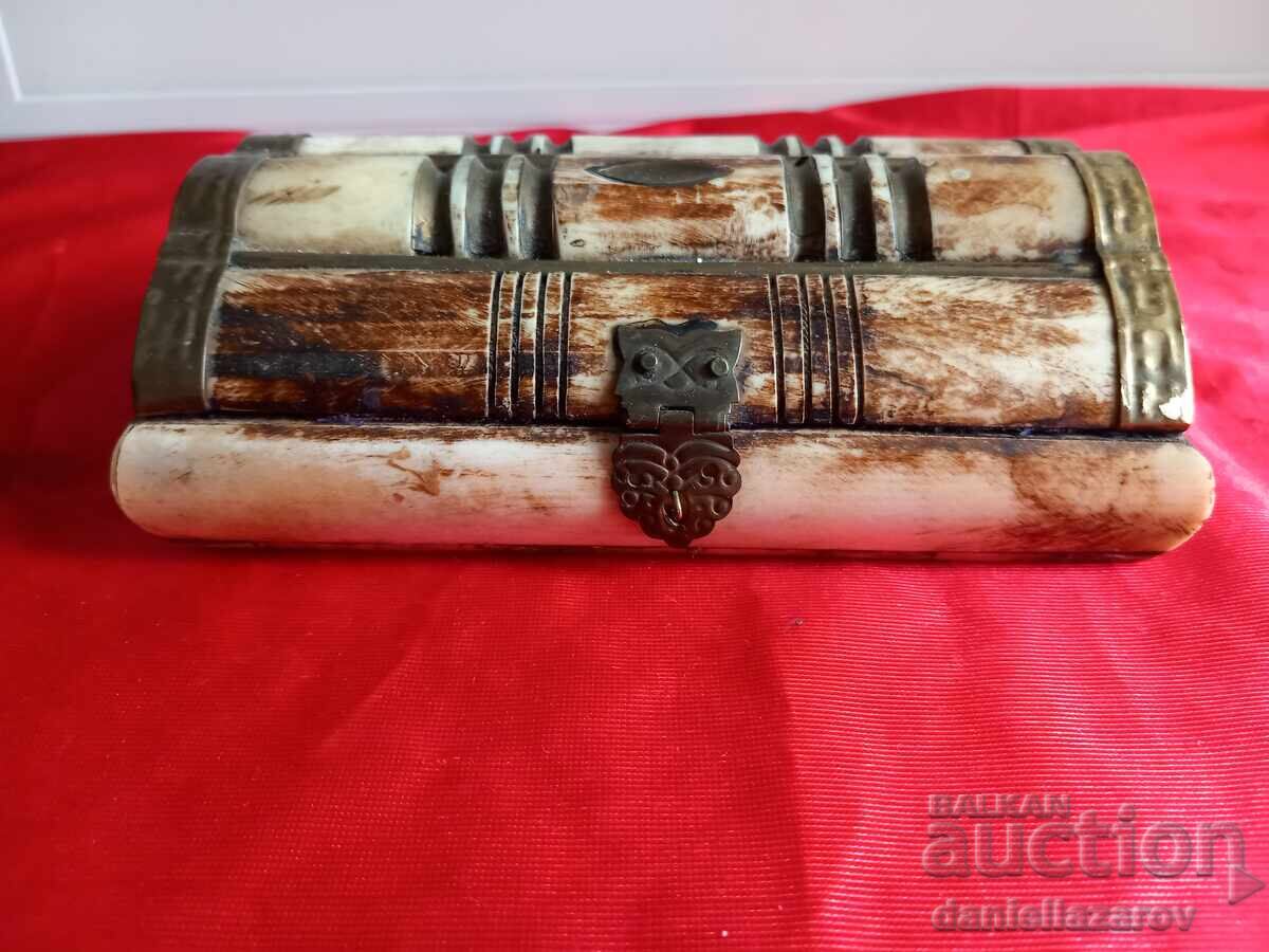 Large Jewelry Box from CAMEL Bone with price 65.00 BGN | € 33.23