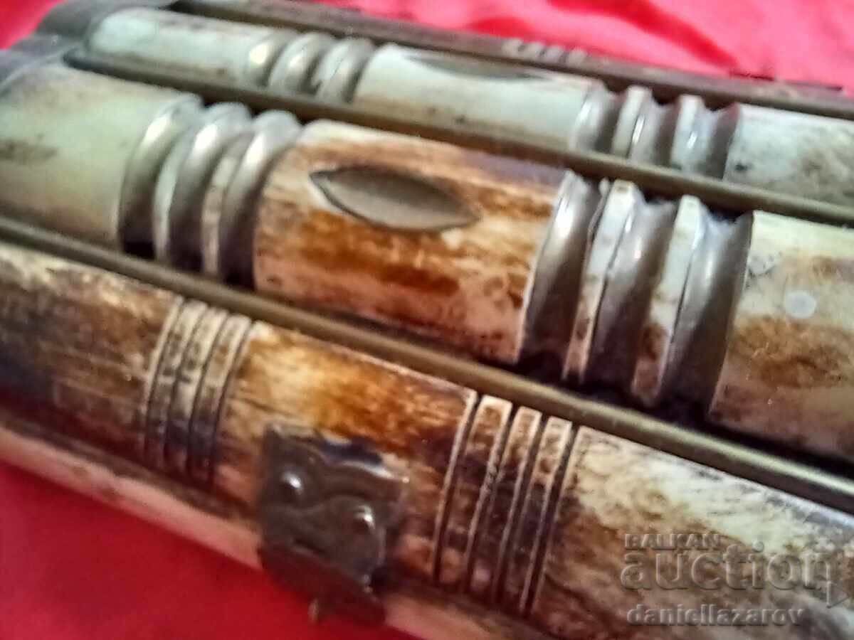 Delivery of Large Jewelry Box from CAMEL Bone