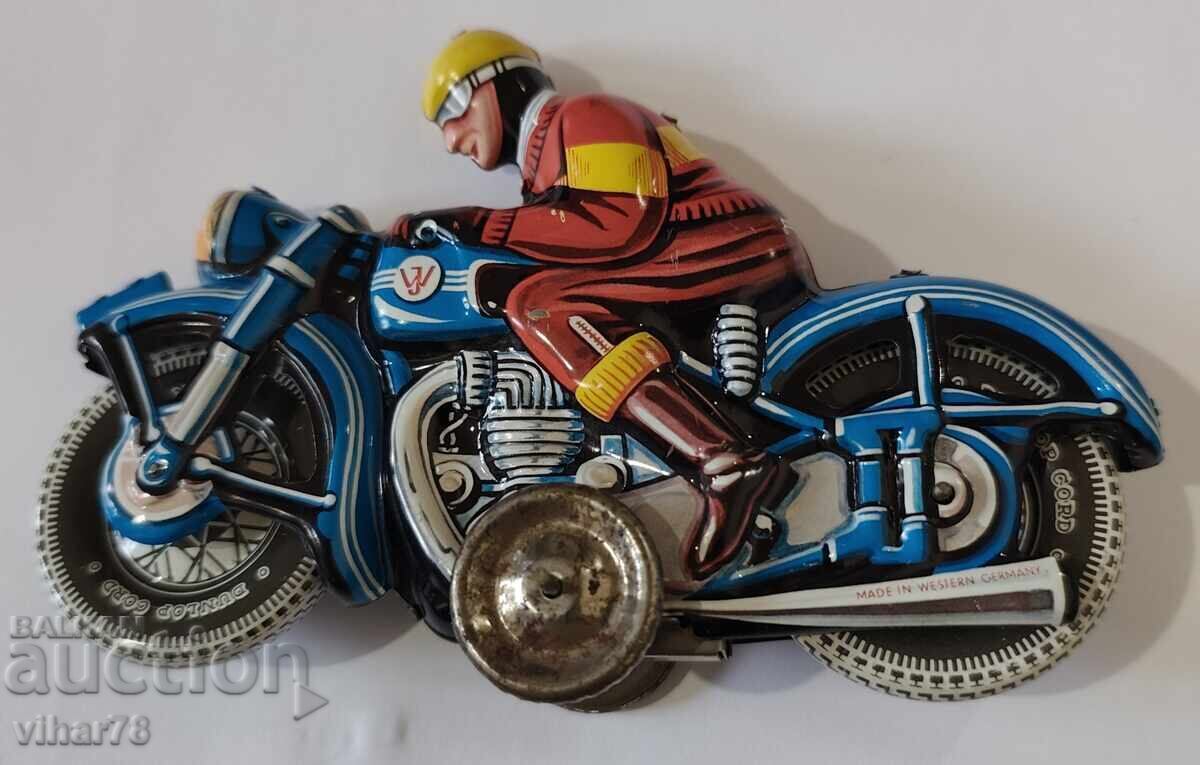 Metal motor