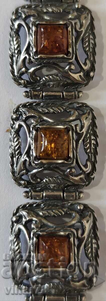 Delivery of silver bracelet with amber Delivery of silver bracelet with amber
