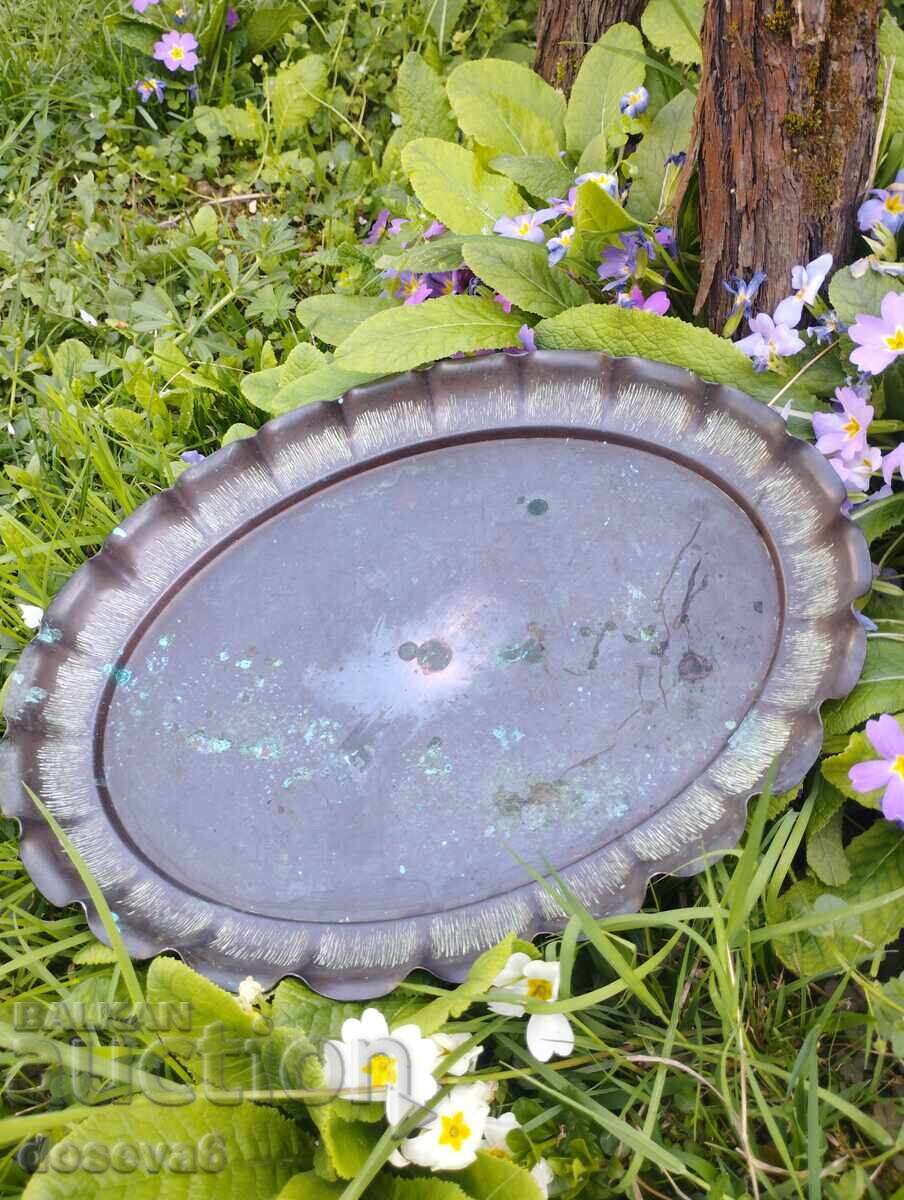 Медно подносче с очарователна патина