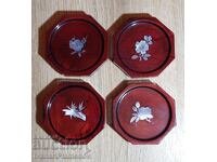 Ξύλινες βάσεις με ένθετα μαργαριταριού για γνώστες