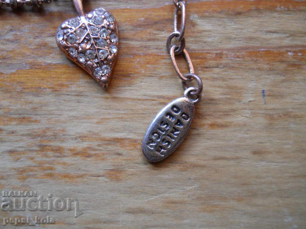 Auction  Bronze chain with "Pilgrim" pendants - Denmark