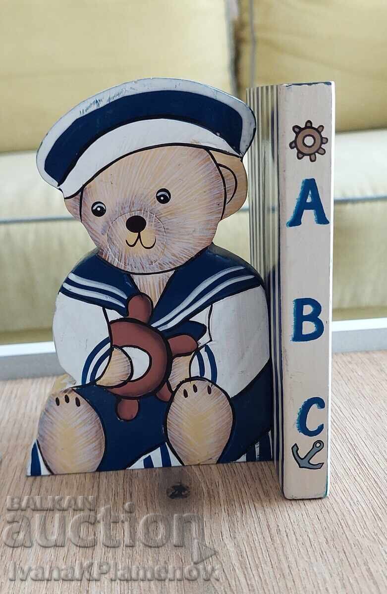 Auction  Wooden Bookends for Connoisseurs