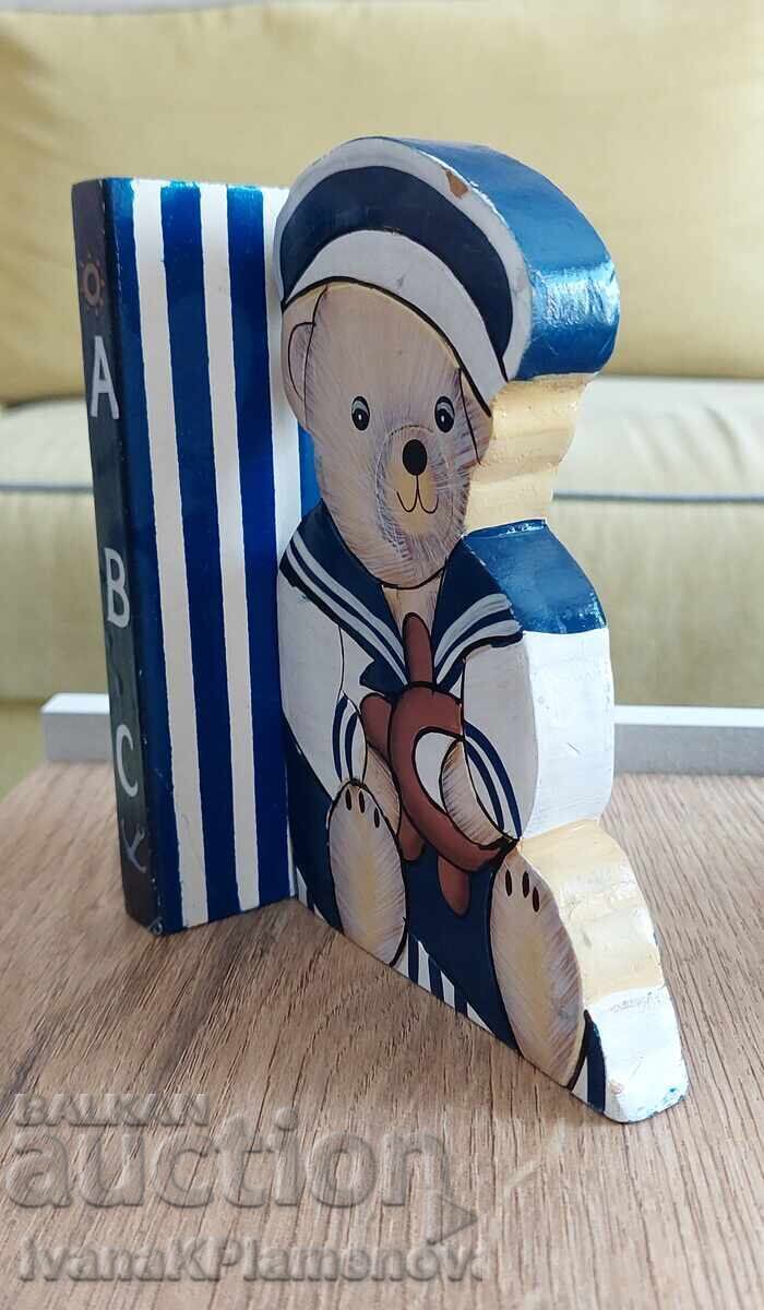 Delivery of Wooden Bookends for Connoisseurs