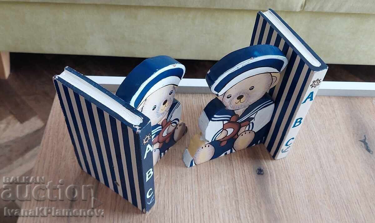 Wooden Bookends for Connoisseurs - 5 Wooden Bookends for Connoisseurs - 5