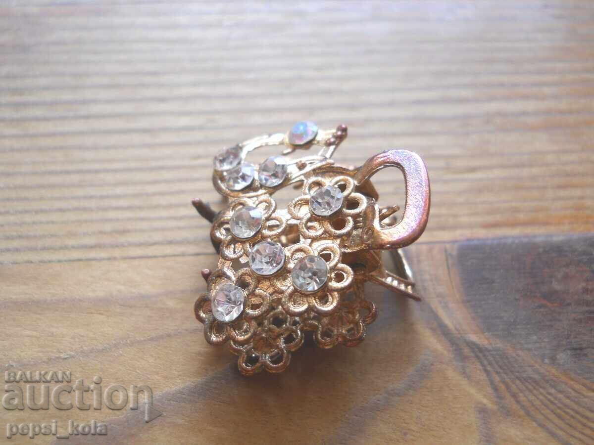 Veche agrafă de păr cu cristale cu preț 1.00 BGN | € 0.51