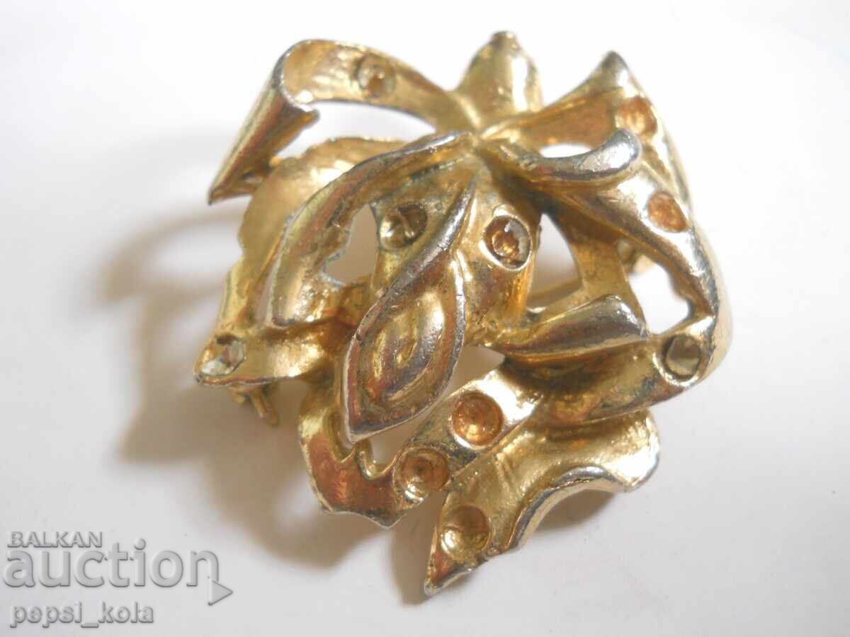 Стара брошка