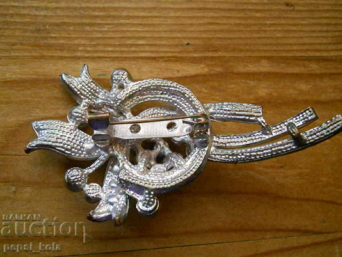 Παλιά καρφίτσα με τιμή 3.00 BGN | € 1.53 Παλιά καρφίτσα με τιμή 3.00 BGN | € 1.53