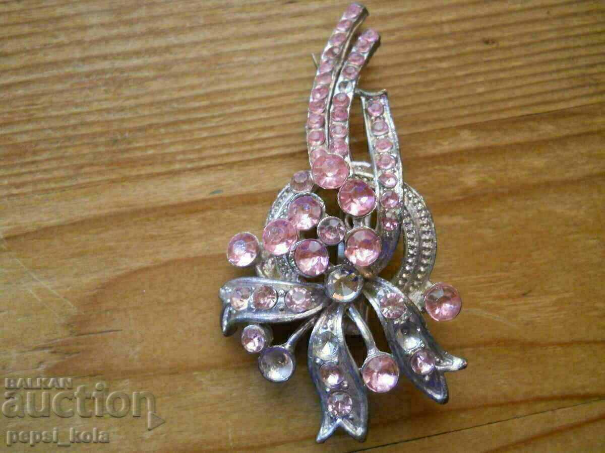 Παλιά καρφίτσα Παλιά καρφίτσα