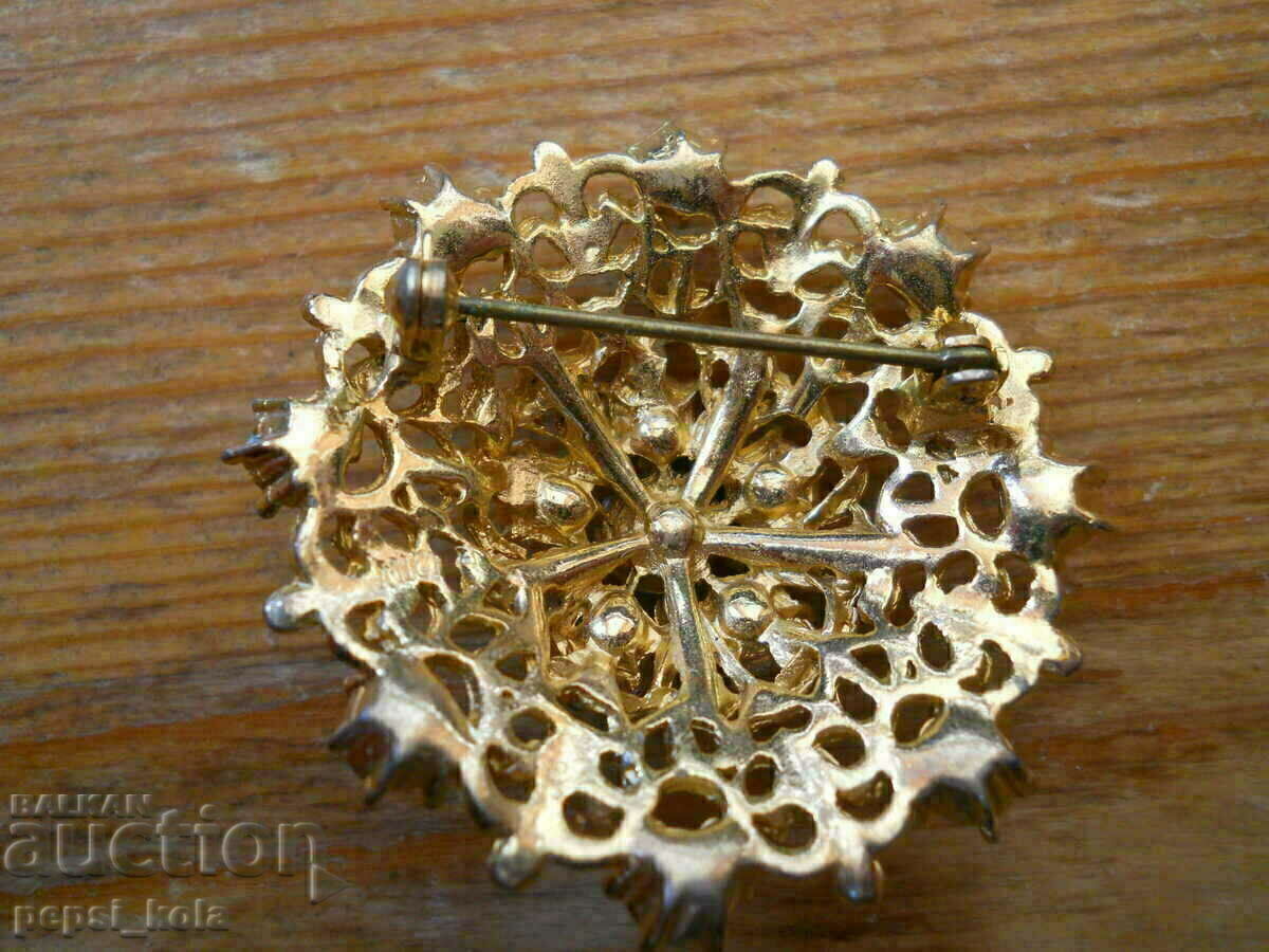 Old brooch with turquoise with price 15.00 BGN | € 7.67 Old brooch with turquoise with price 15.00 BGN | € 7.67