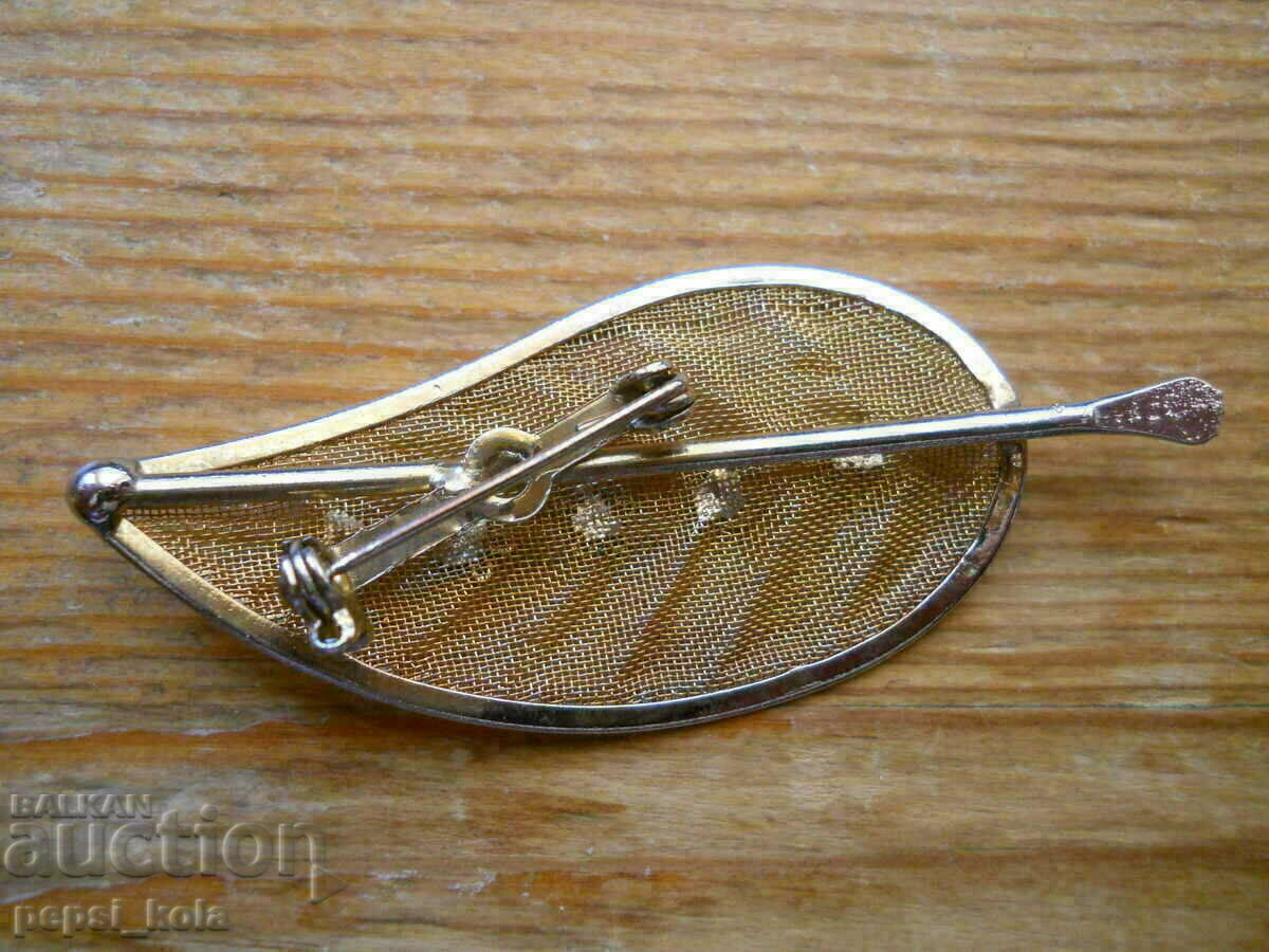 Παλιά επιχρυσωμένη καρφίτσα με τιμή € 3.50 | 6.85 BGN