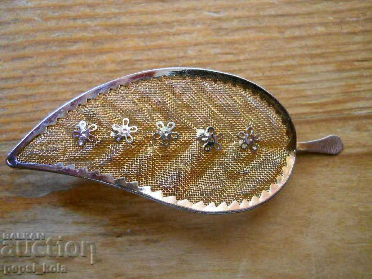 Παλιά επιχρυσωμένη καρφίτσα