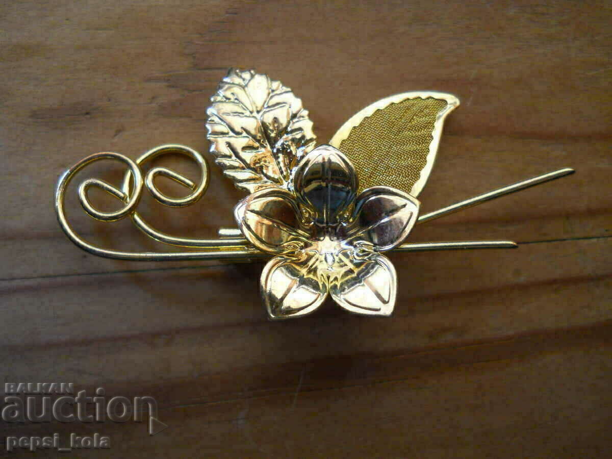 Broșă veche Broșă veche