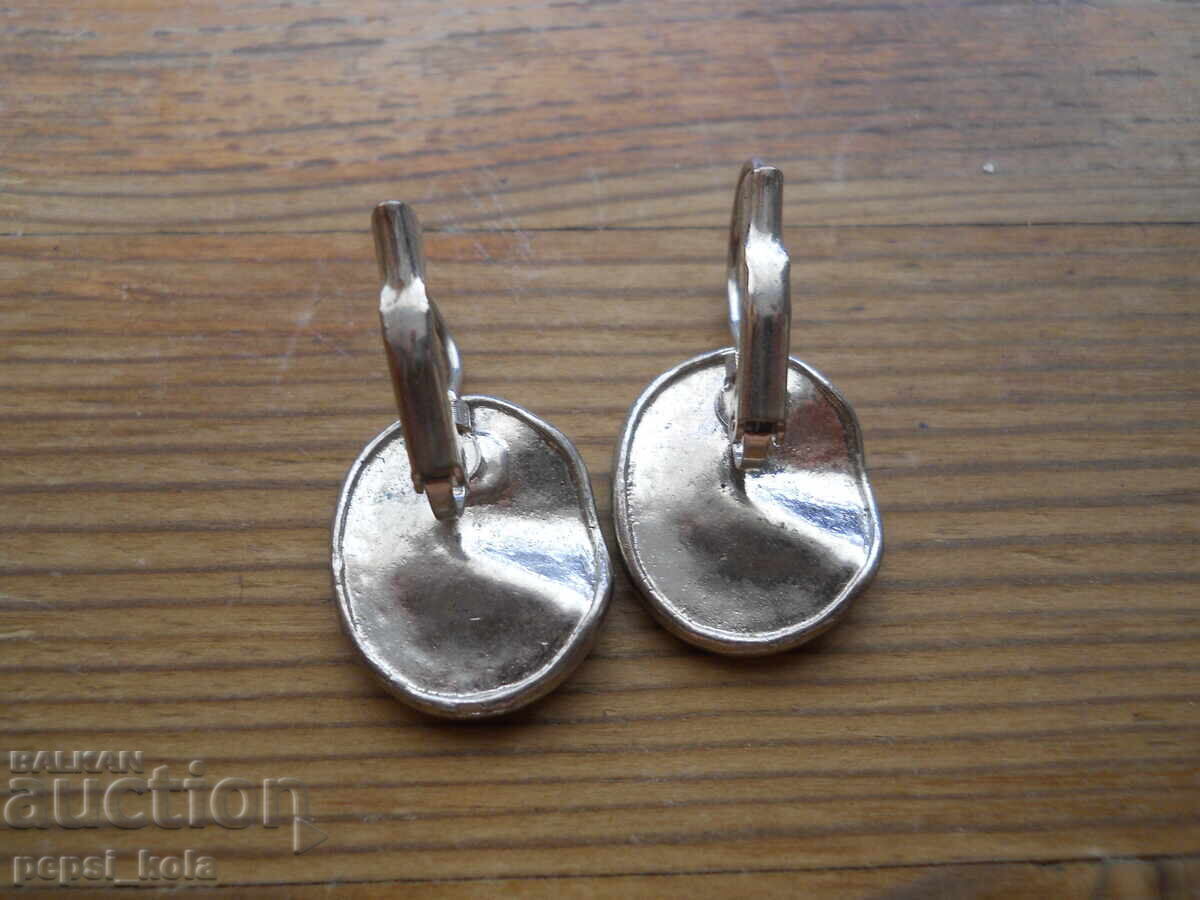 Аукцион Стари обици Аукцион Стари обици