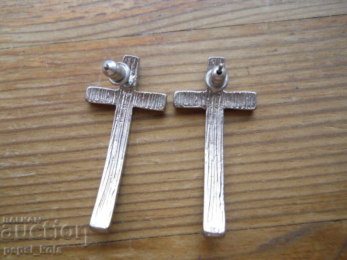 Стари обици с кръстове с цена 4.00 лв. | € 2.05 Стари обици с кръстове с цена 4.00 лв. | € 2.05